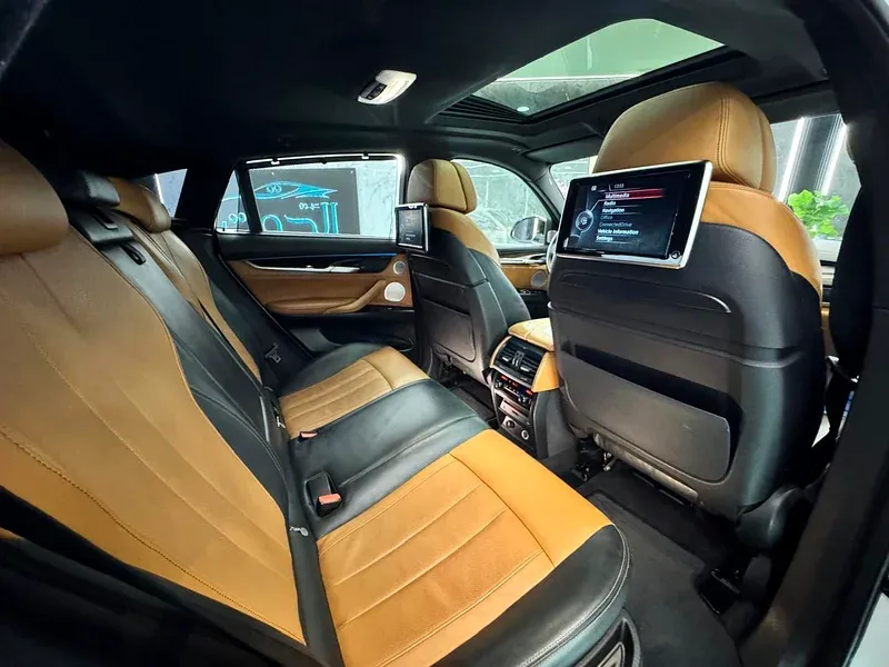 بي أم دبليو X6 2016